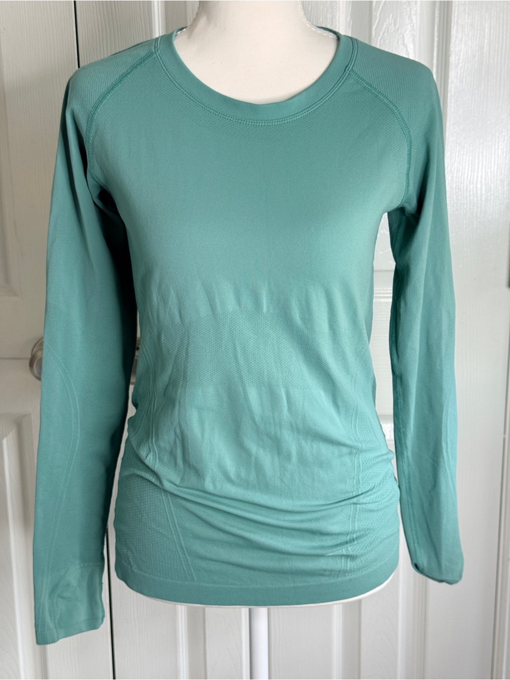Athleta Momentum Seamless Long Sleeve Top Teal Green S EUC 530524